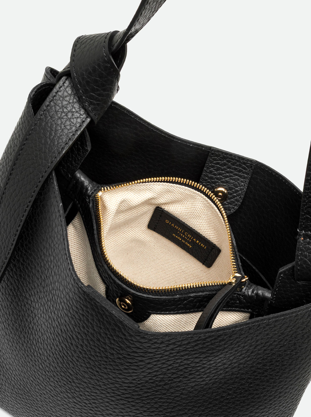 GIANNI CHIARINI: AMIRA