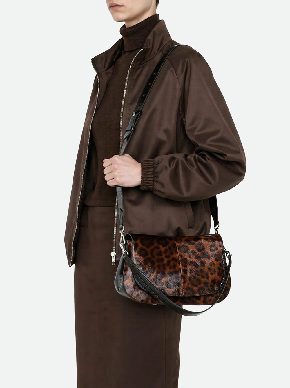 : HELENA ROUND