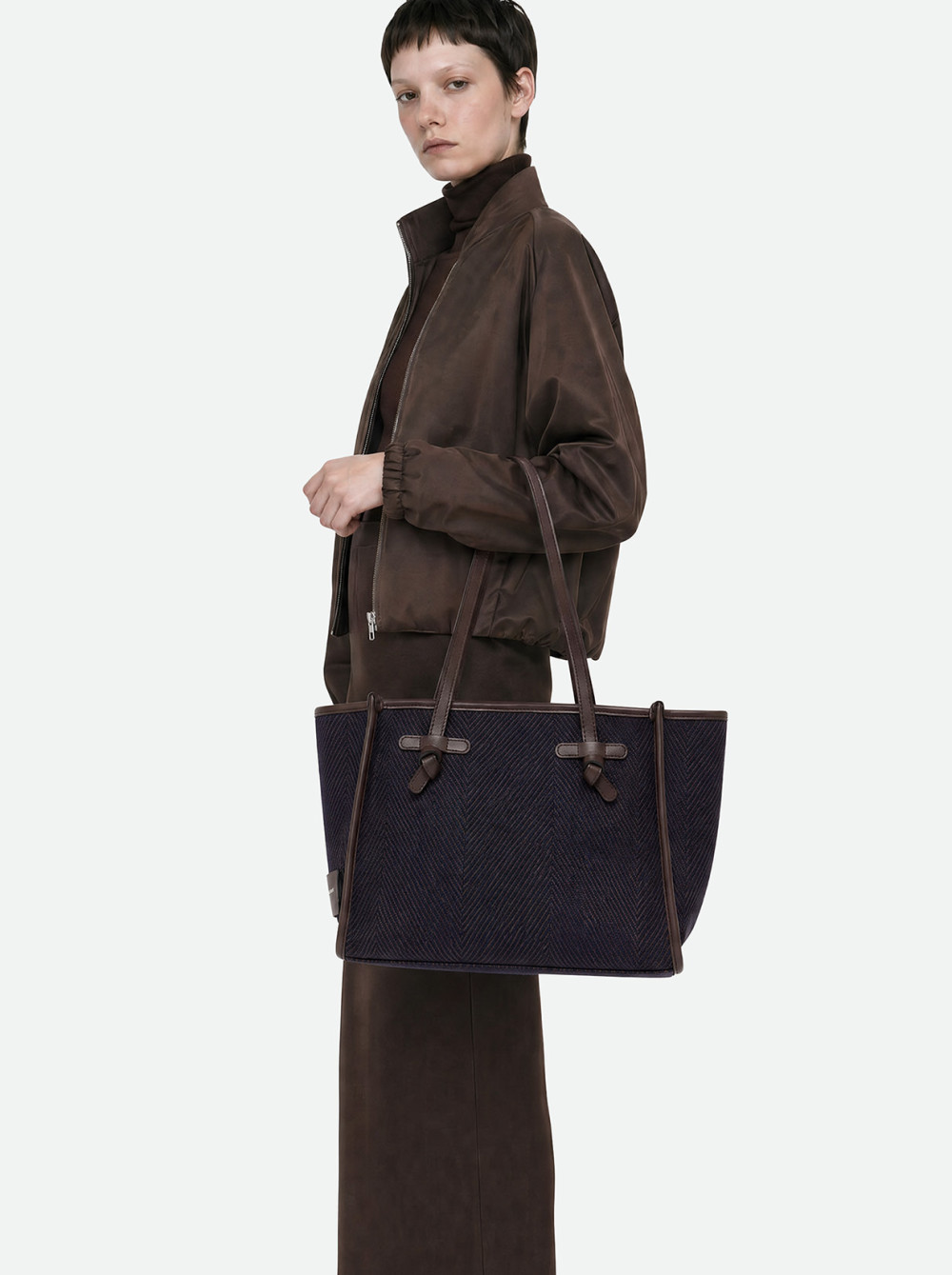 : MARCELLA